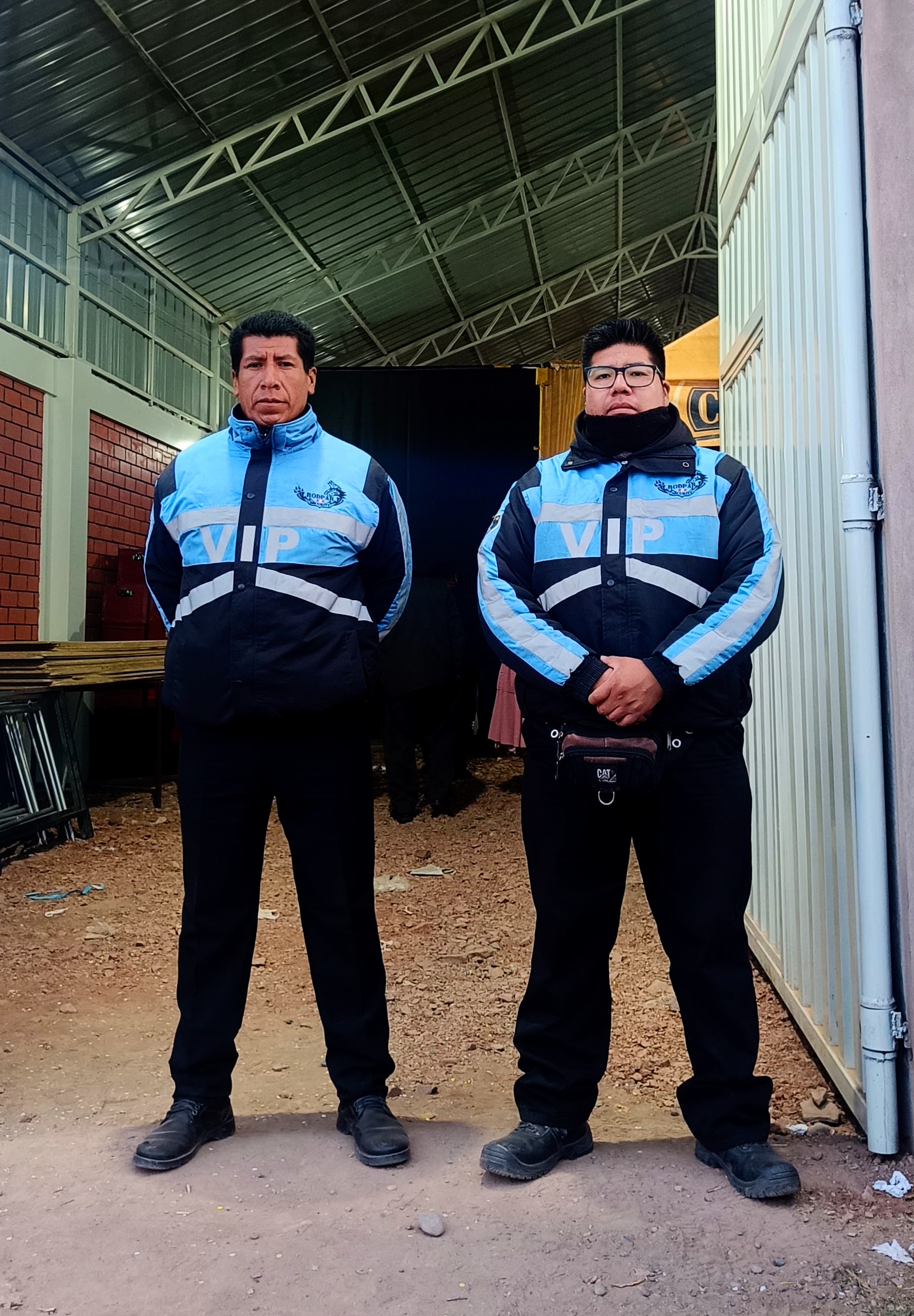 Seguridad en fiesta de quince años