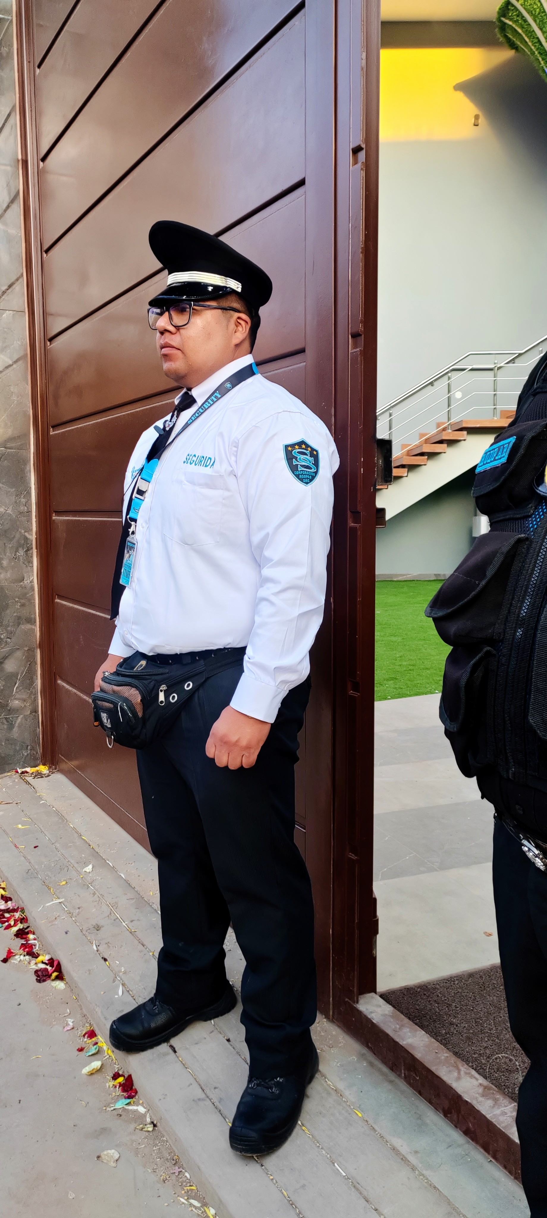Personal de seguridad en servicio 4